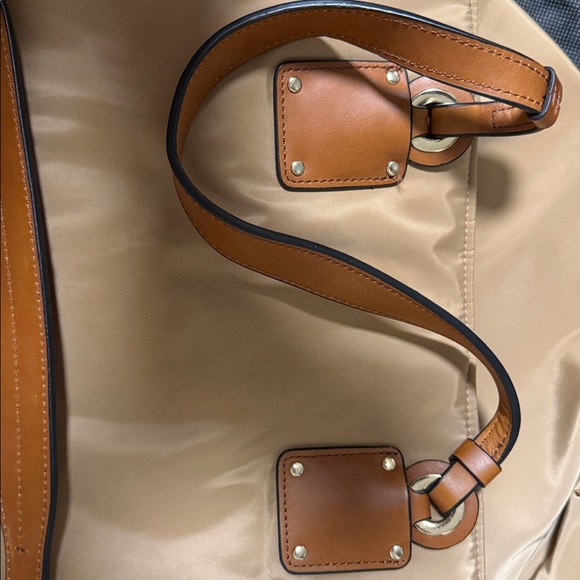 CHLOE - Picture 6 of 9